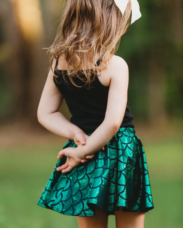 Girls Novelty Circle Skirt | Gold Sparkly Shimmer