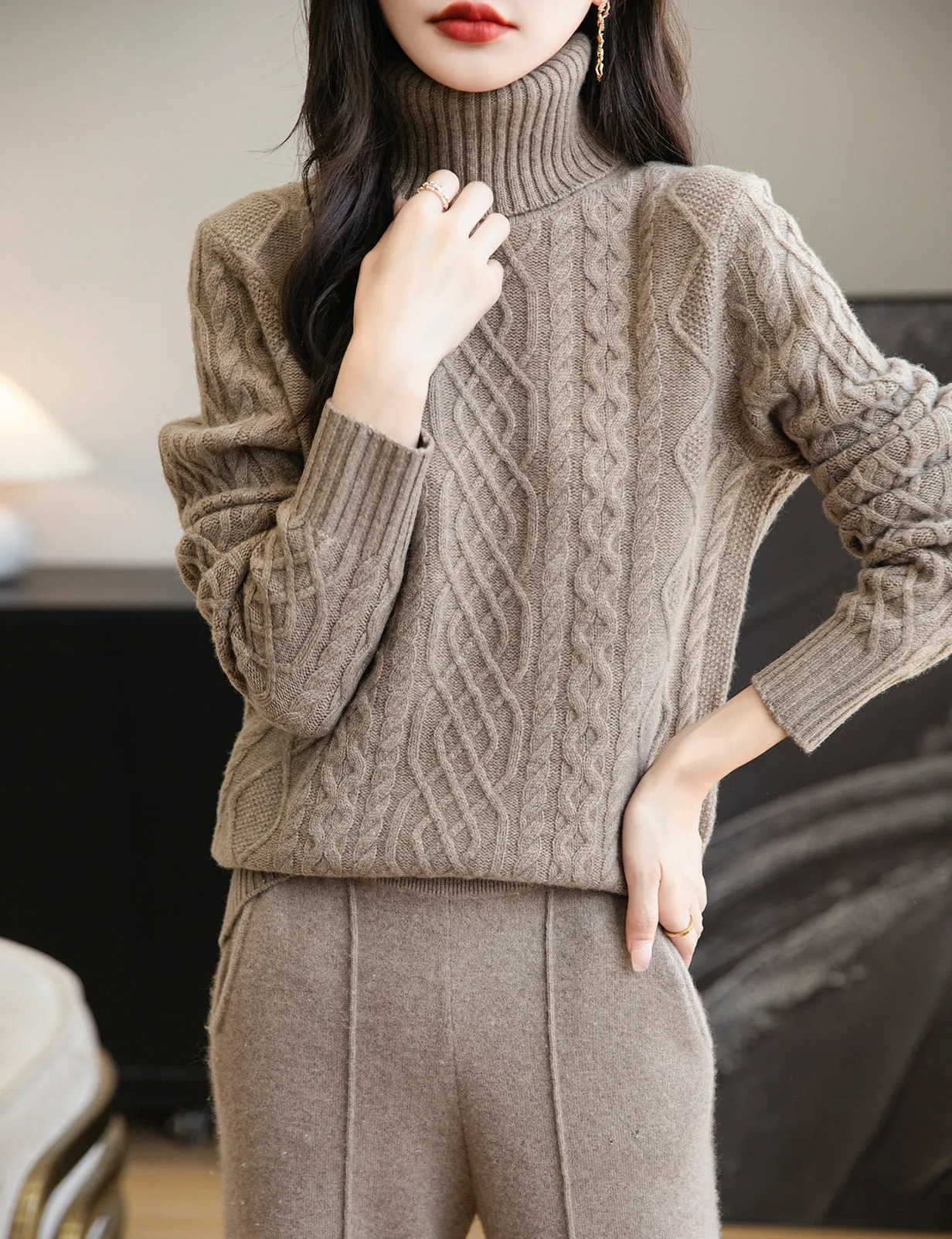 Jill Woman Long Sleeve Sweater