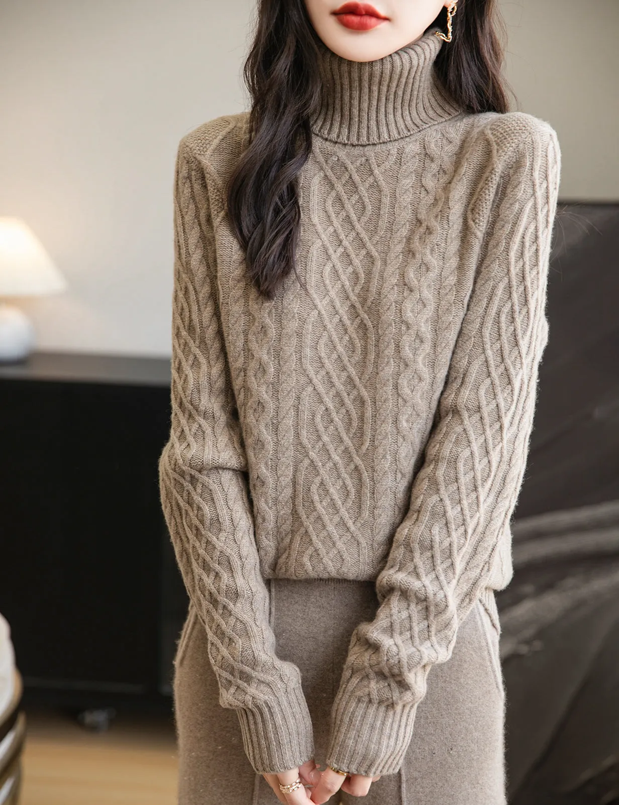 Jill Woman Long Sleeve Sweater