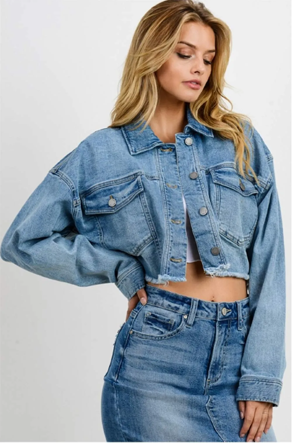 Khanomak Women's Long Sleeve Oversized Cropped Denim Jacket