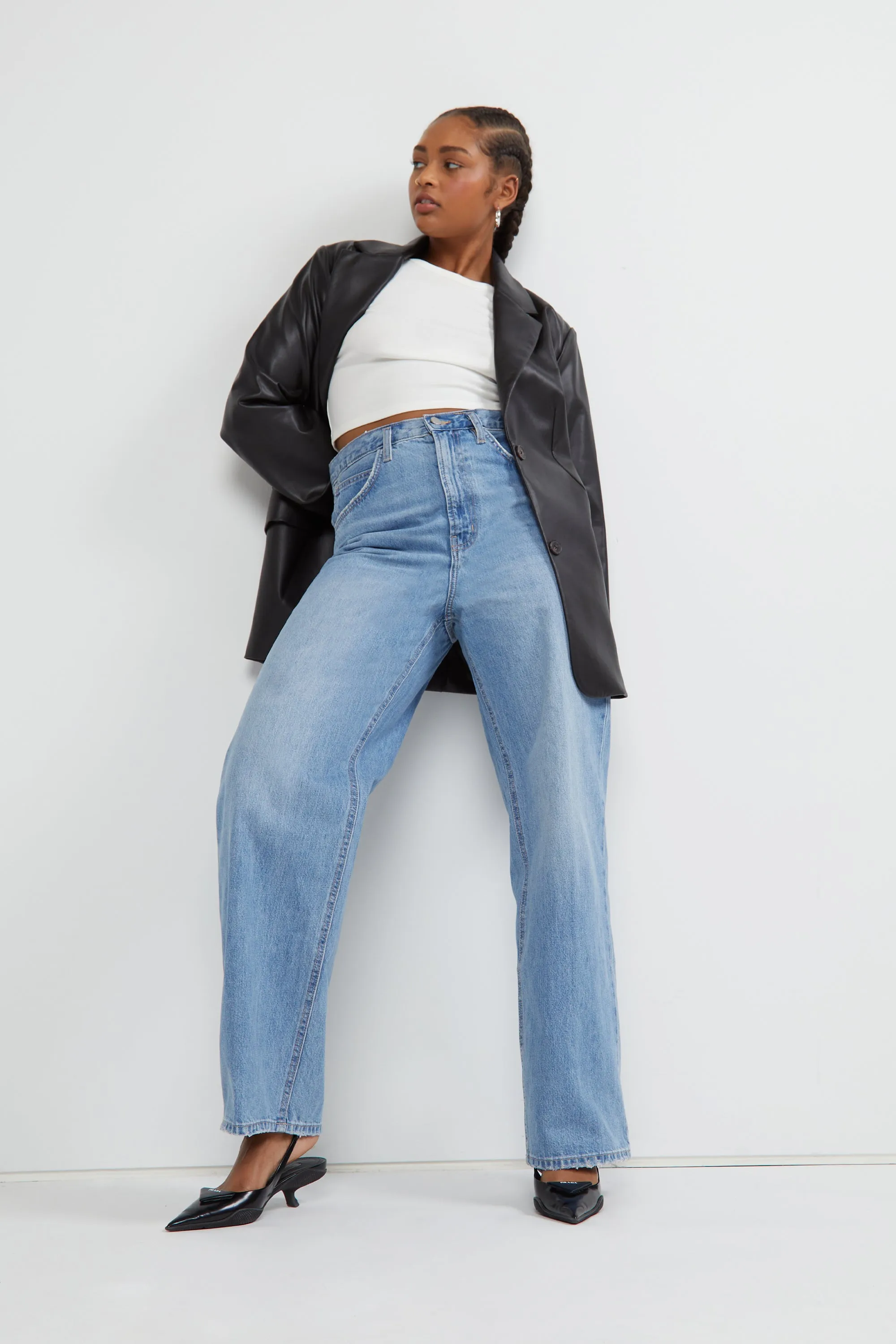 RELAXED STRAIGHT LEG JEAN